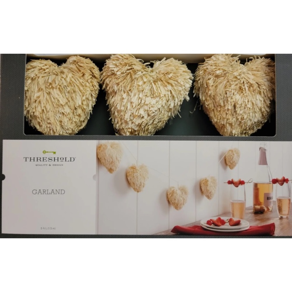 Threshold Valentine’s Garland Hearts Raffia Corn Husk 5ft Farmhouse Love Decor